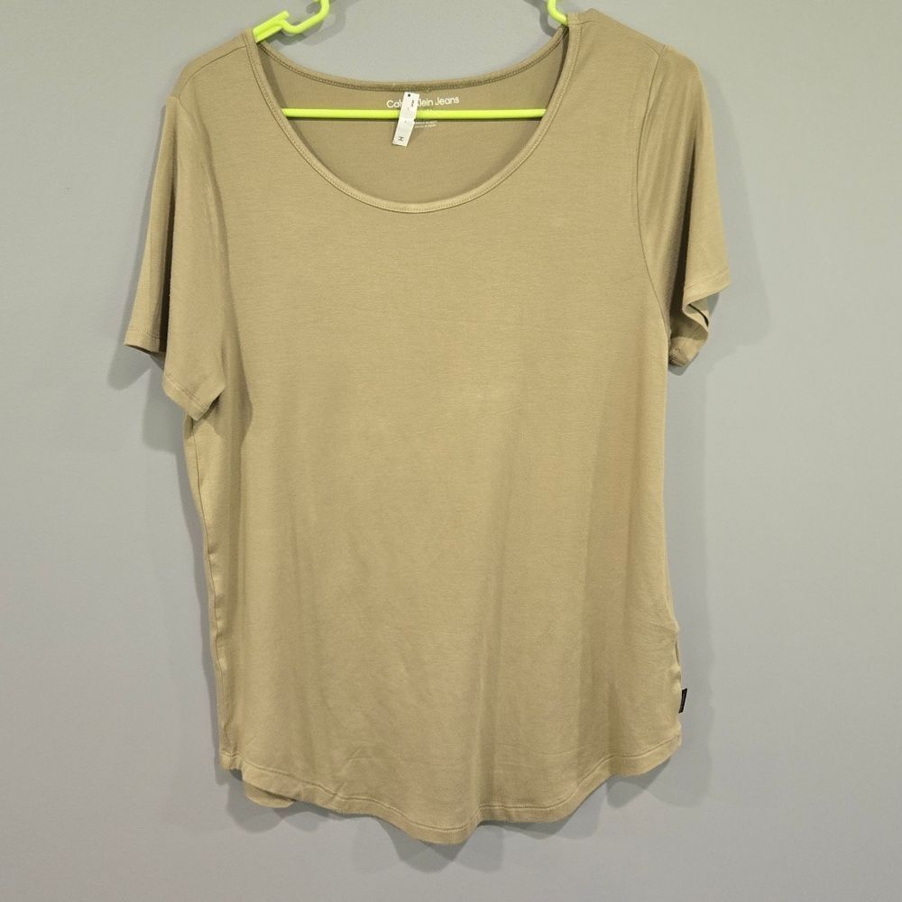 🐢 Calvin Klein Jeans T-Shirt Size M.